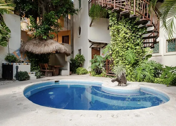 Brujas 8 * Playa del Carmen